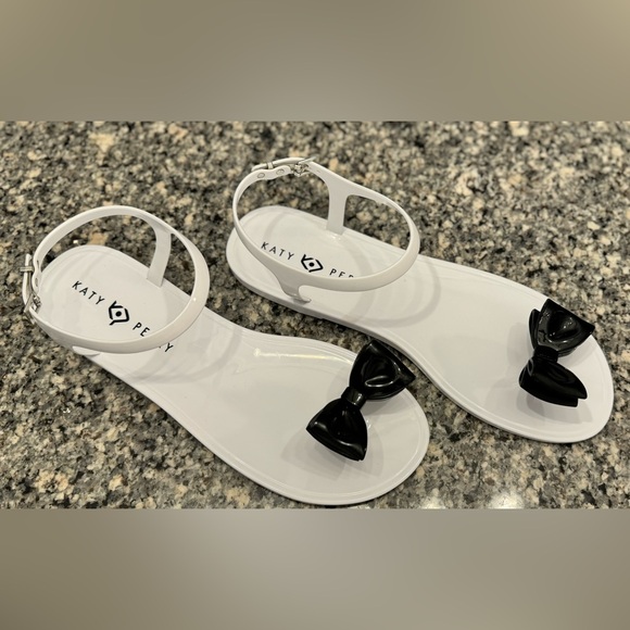 Katy Perry Collection White and Black bow Sandals size 11 - Picture 5 of 8